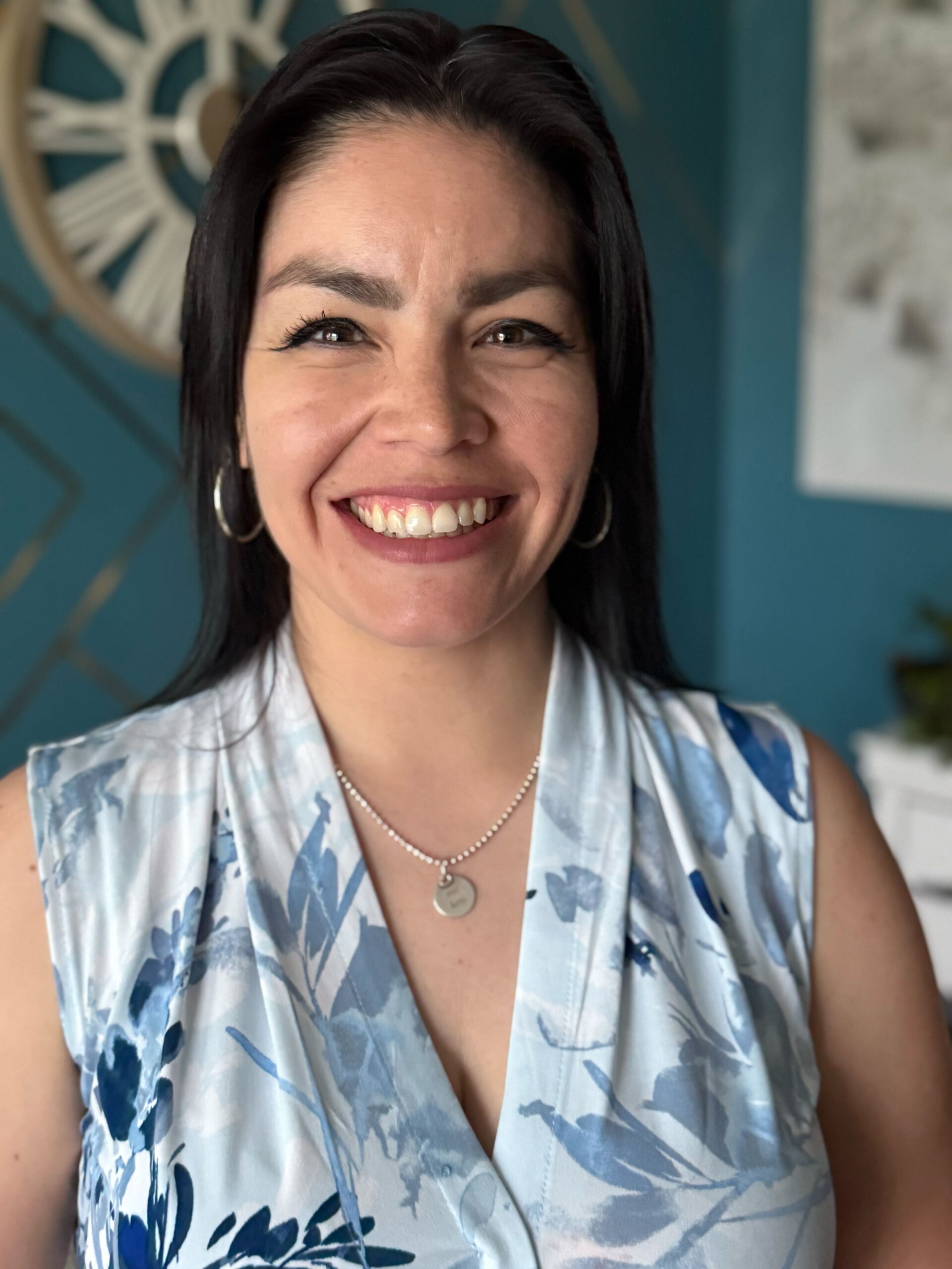 Meet Juanita: A Digital Navigator Helping Communities Build Tech Confidence